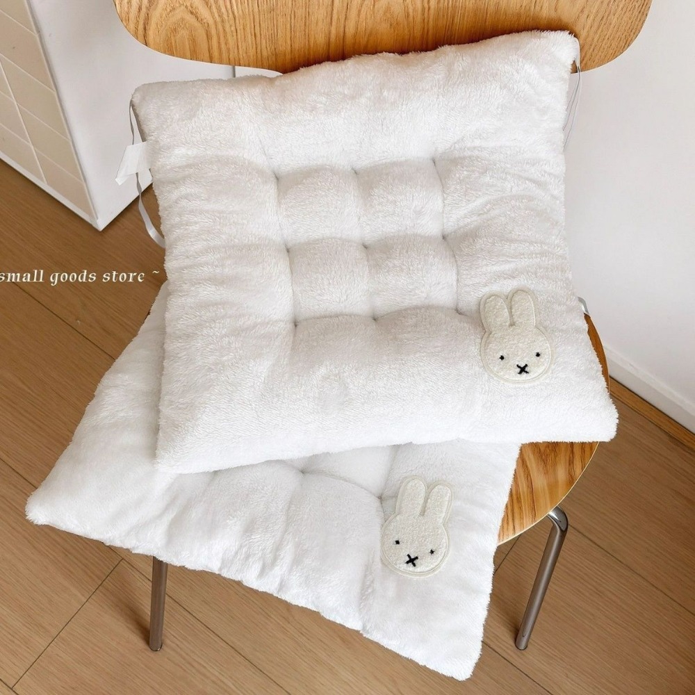 เบาะรองนั่งหนานุ่มลายมิฟฟี่ กร - Home Cinema Chairs บทวิจารณ์และราคา